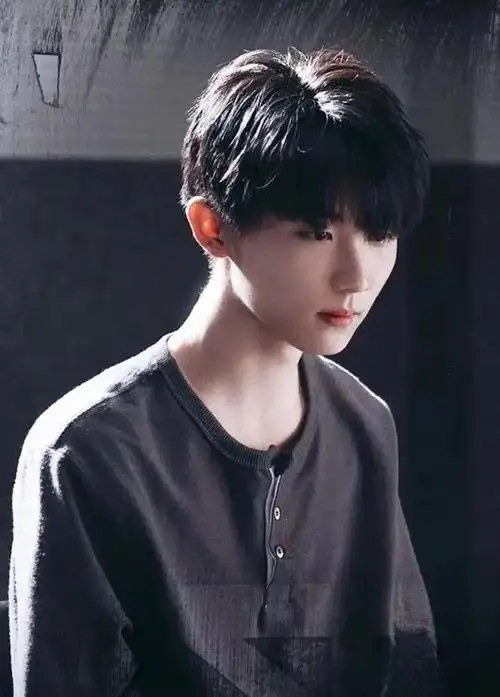 【03】马嘉祺,这位娱乐圈的璀璨新星,年纪虽轻,却展现出超越年龄的