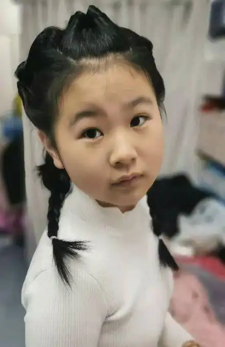 紧急吉林市12岁小女孩昨晚走失至今未归请帮忙扩散寻找万分感谢