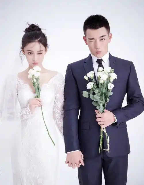 娱乐圈明星的最美婚纱照,张杰谢娜幸福,唐嫣罗晋甜蜜_婚礼_爱情_李茂