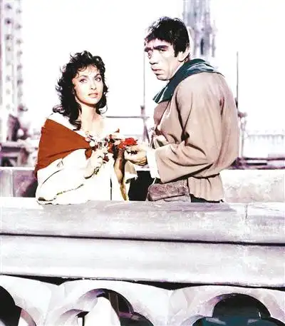 这些电影 留住了巴黎圣母院的容颜