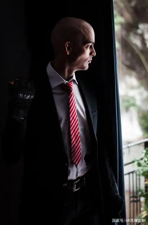 西装飒,眼神飒,动作飒——西装暴徒