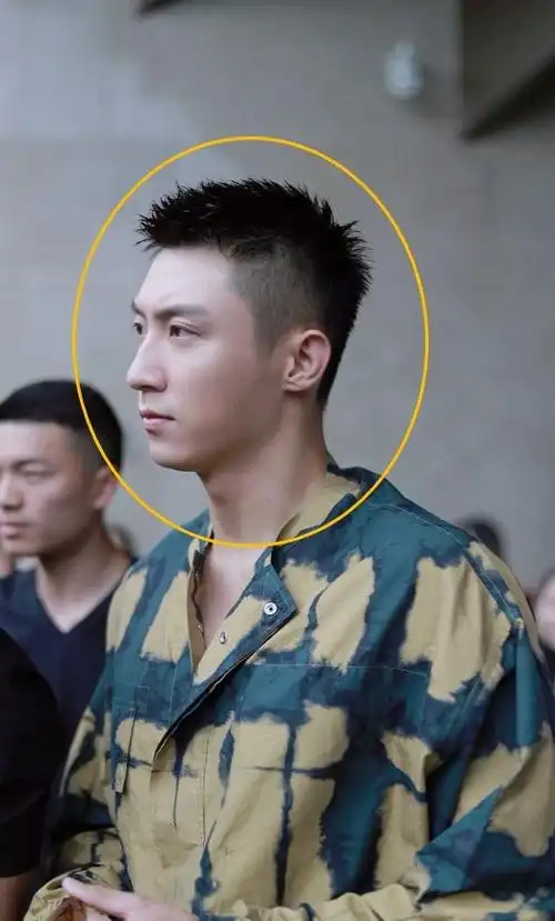 2021网友形容黄景瑜好a到底是个什么意思黄景瑜新发型哦黄景瑜#一套