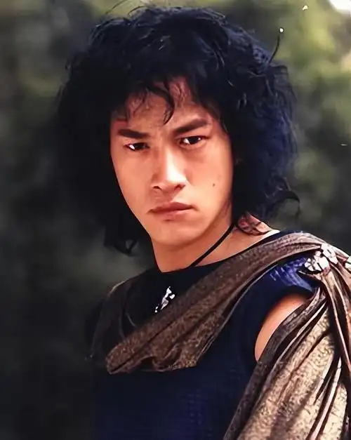 何润东教你们,什么才叫一夫当关万夫莫开!