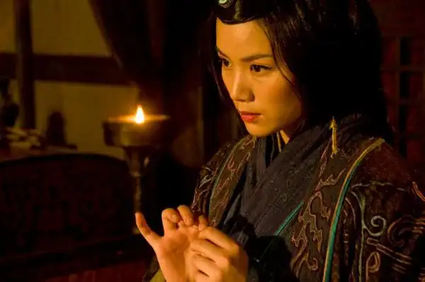 新三国大乔是谁扮演(电视剧新三国中的女性角色介绍)-四五百科