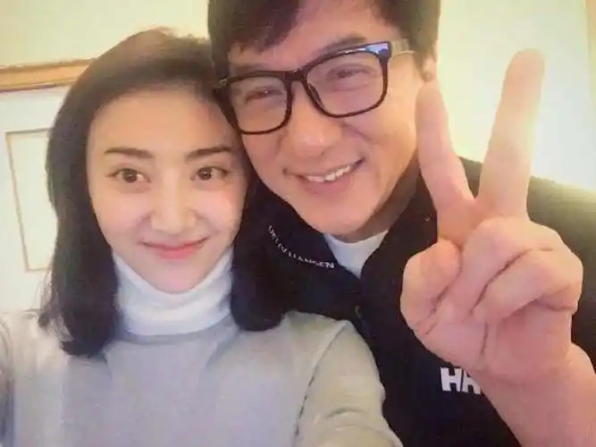 景甜男朋友路政(京城四美之景甜成名记)