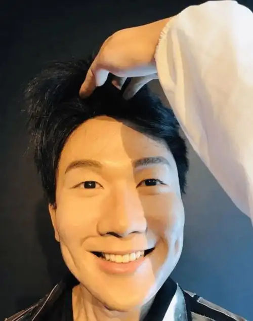 林俊杰终于鼓起勇气掀刘海本以为不好看看到照片帅哥你谁