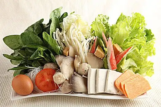 涮火锅蔬菜拼盘