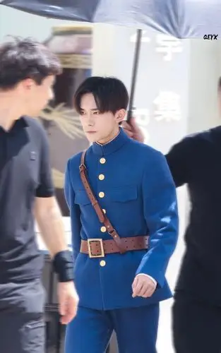 易烊千玺 艳势番之新青年