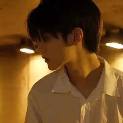 高清暖色调复古港风男生头像图片 暖色调微信头像男2022最新_男生头像