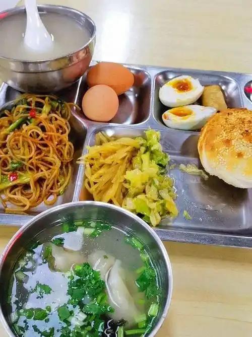 晒食堂早餐了,一周不重样,花样品种太多了,吃的人都腻味了_主食_央企