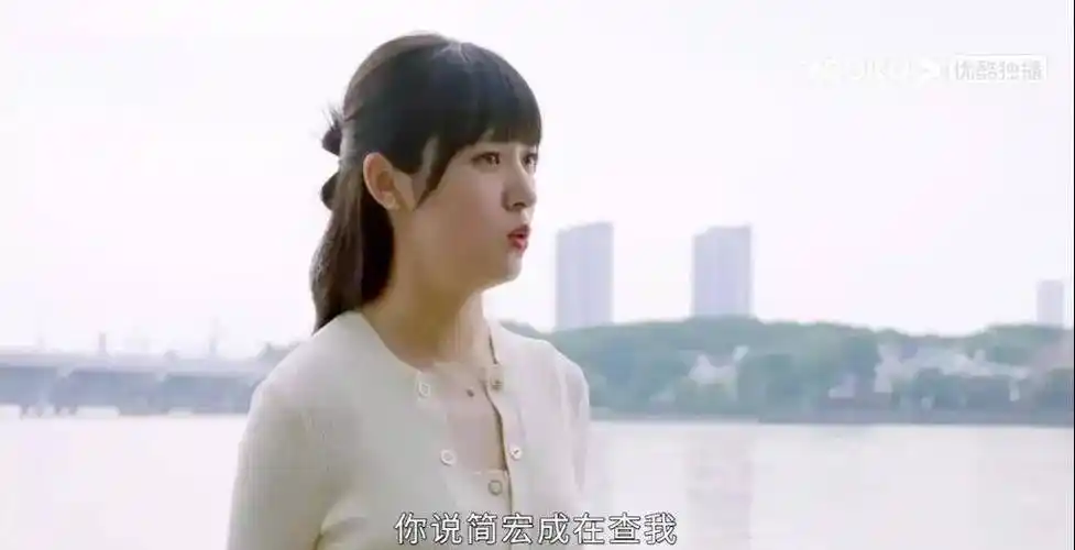 周放是个大高个,跟张艺兴站一起感觉差不多高了!