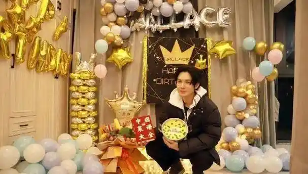 钟汉良晒照庆祝47岁生日,颜值身材双在线_李小冉_少年_自律