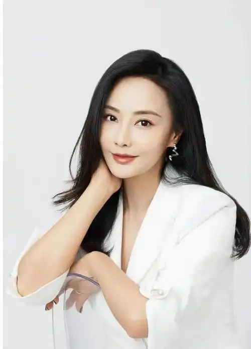 马雅舒惊艳的照片-528时尚网