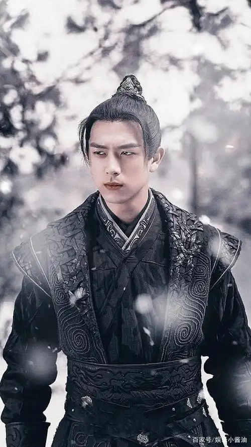 《剑王朝》李现美图欣赏,世间第一个九境高手,古装扮相你打几分