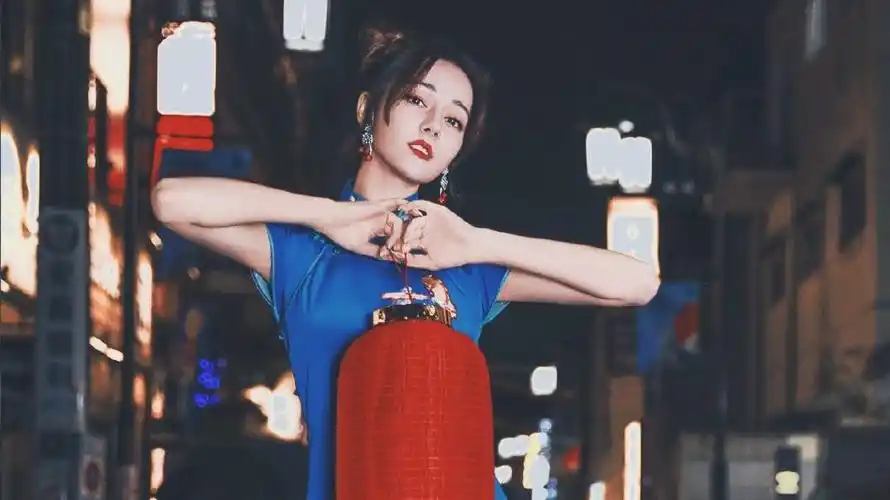 cr:七月长街饭修/迪丽热巴安慕希中国旗… - 堆糖,美图壁纸兴趣社区