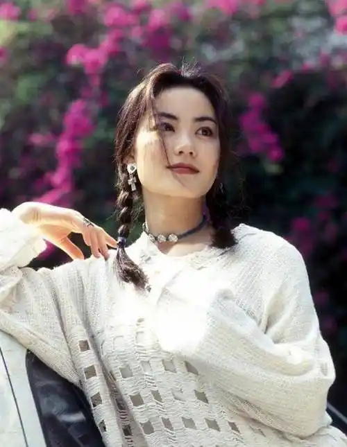 王菲年轻照曝光真正的明眸皓齿吊打一众现代女明星