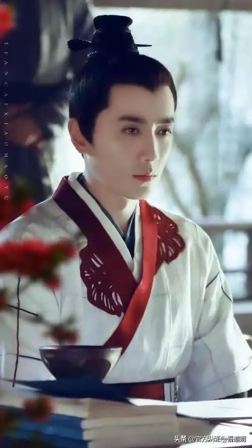 你觉得当红男明星中,谁的古装长发造型最帅?饰演的角色也最经典?