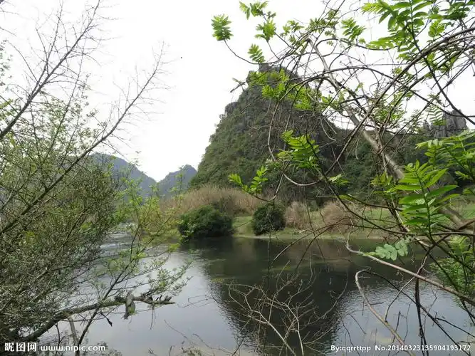 春天山水图图片