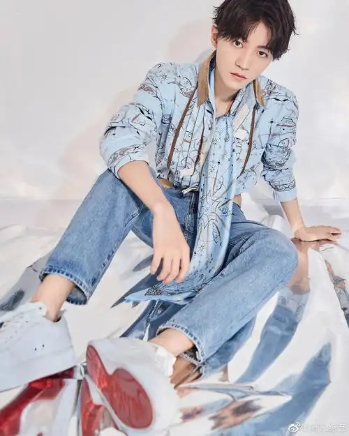 20岁的王俊凯自信热烈,21岁的王俊凯会拥有更多可能!