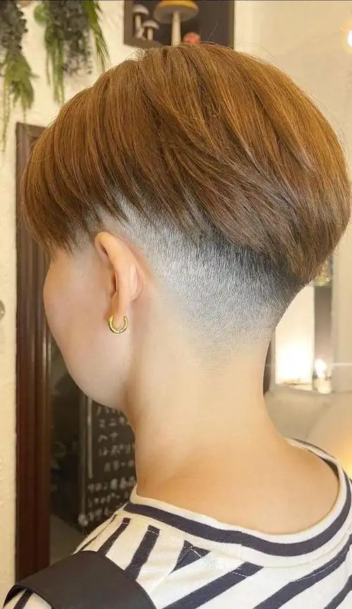 两侧掏空不连接短发,这个夏天值得拥有,清爽有个性|发型|发色|时尚