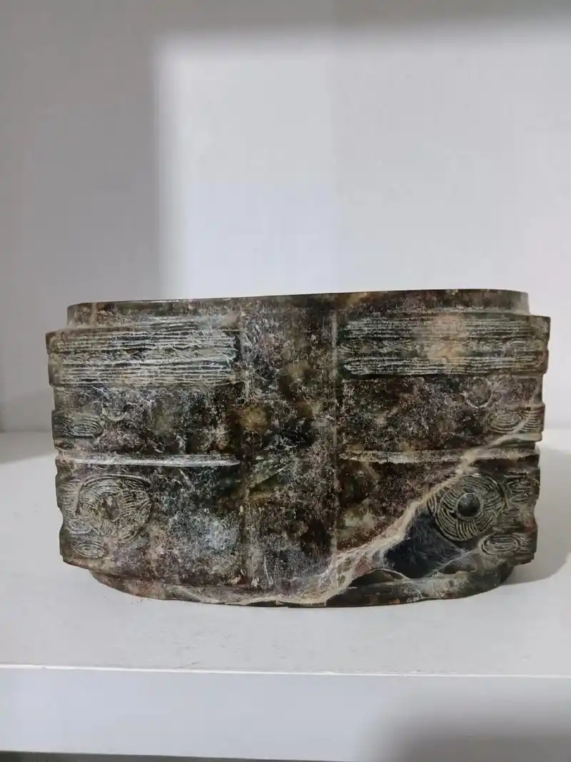 良渚玉琮.五色沁!树须纹!傻开门老玉!#良渚玉琮 #高古玉 - 抖音