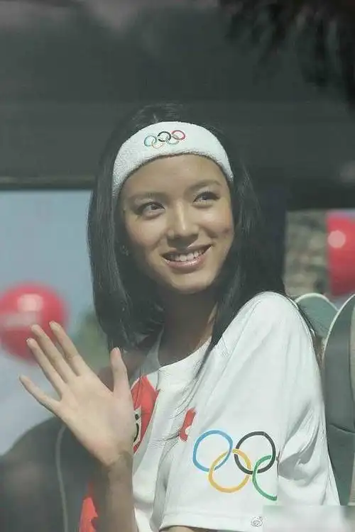 张梓琳3岁女儿曝光,看完后我酸酸酸酸酸了!_网易订阅