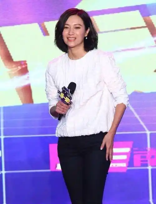 徐静蕾初中只有一米43,3年后长高24cm,她长高秘诀值得大家学习_身高