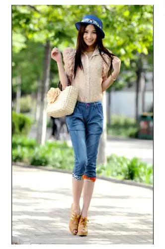 牛仔七分裤女搭配