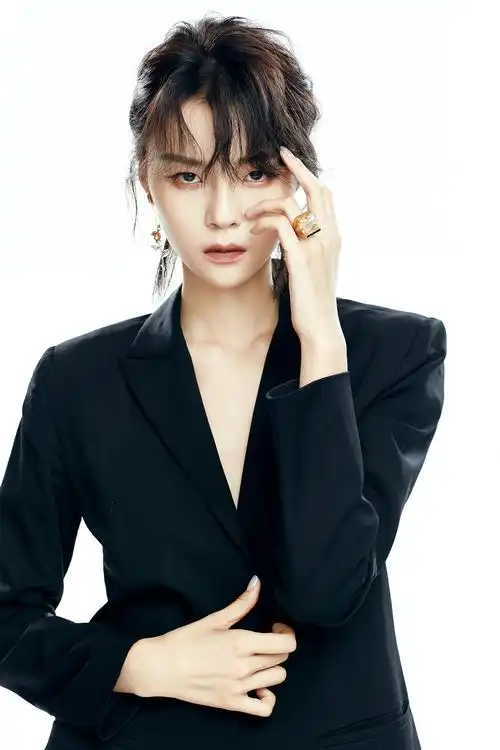 大魔王张婉清开口跪发起人对其赞誉有加