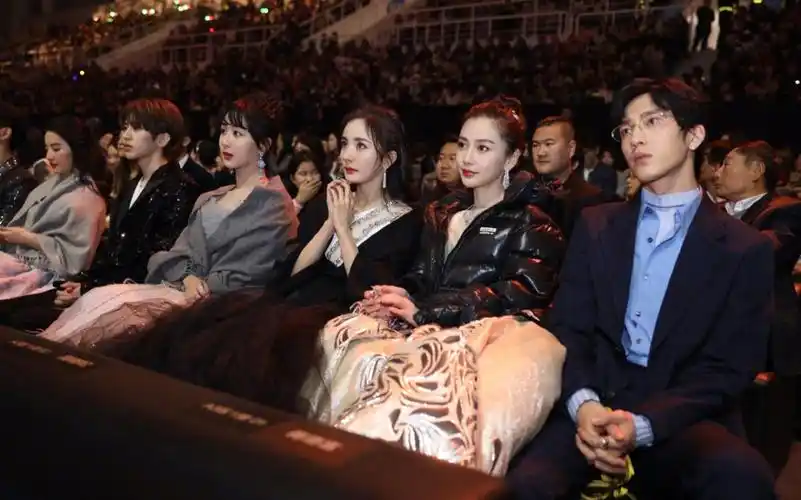 8组难得一见的明星同框杨幂