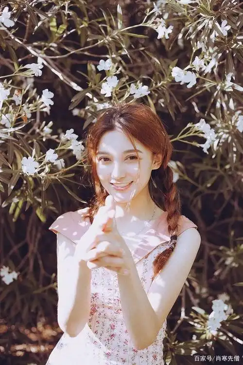 我,中法混血儿,6岁到中国生活,喜欢吃火锅,想一辈子呆在中国