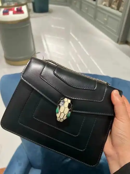 单肩包女款黑色吊牌价:18700一口价:11999#出街最爱的包包  #宝格丽