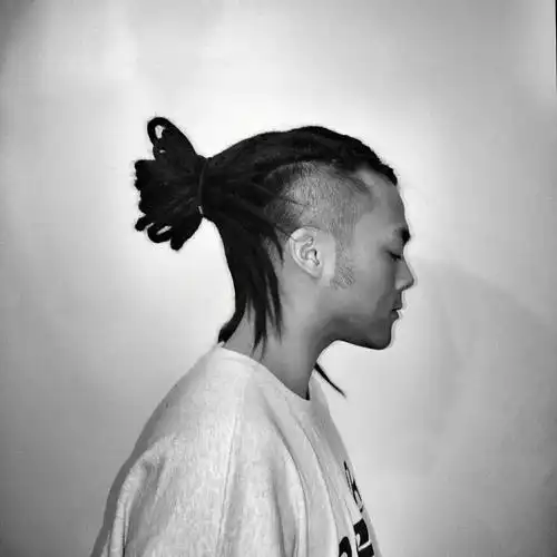 擅长脏辫,扭驳辫,非洲辫黑人烫,坐标长宁.#脏辫  #美式脏辫  #黑人烫