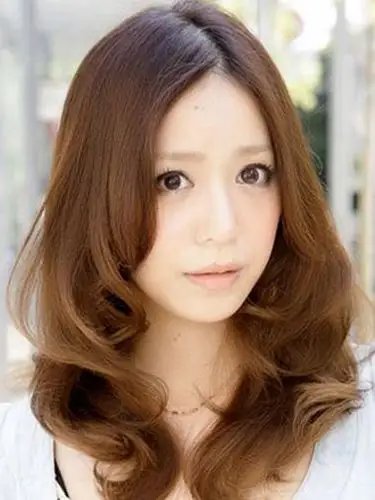 脸胖婴儿肥鼻子不挺适合中分吗婴儿肥脸型刘海中间扎上去一点发型