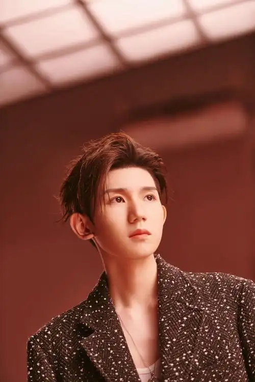 以自然抒发专属于王源的音乐语言