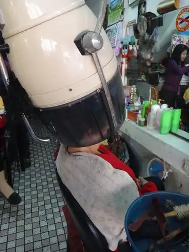 随意窝 xuite 相簿行动版 03 见识旧式烫发_原子烫 03