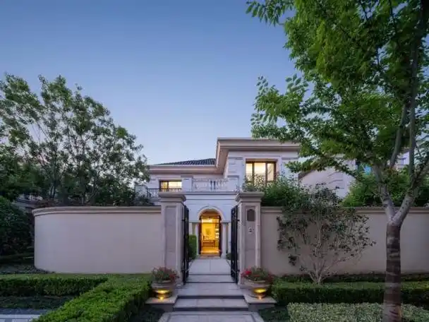 春晚大奖最全路透!京东豪掷100辆汽车,豪宅,空调,珠宝等1亿份好礼