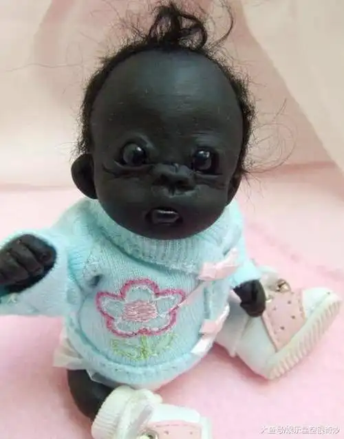 记得当年的非洲小黑孩吗如今他长大了长成了这个样子