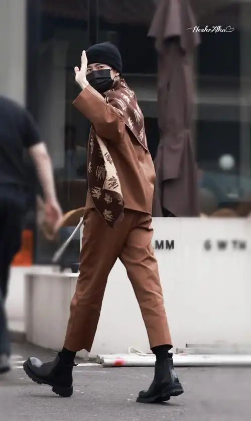 欧诗漫品牌代言人任嘉伦