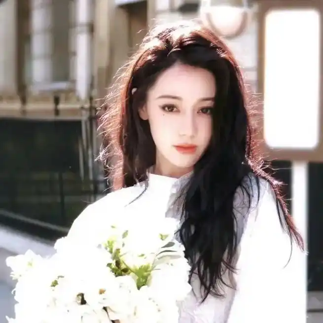 迪丽热巴头像～#迪丽热巴美神降临 #迪丽热巴 #女生头像图片 - 抖音