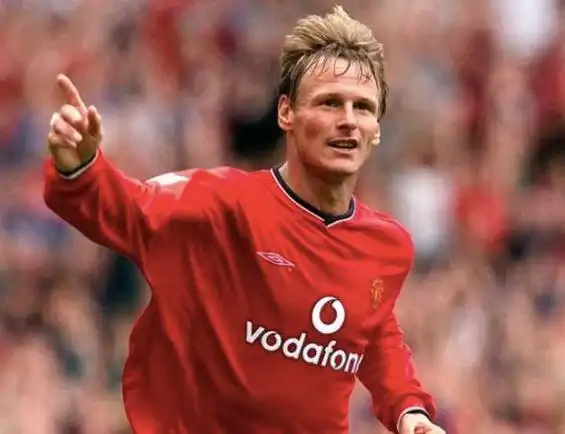 为穿上曼联 10 号球衣的每位球员进行排名|贝克汉姆|范尼斯特鲁伊