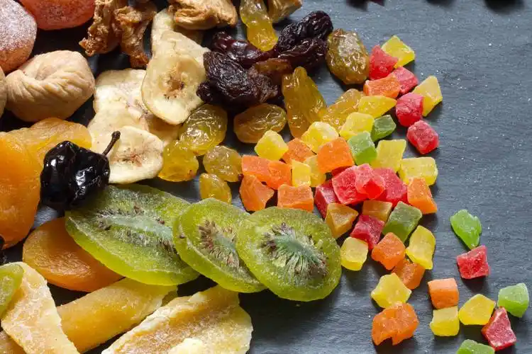 专注高端零食赛道,"零食王国"良品铺子为何能抓住年轻人的心?_产品_行