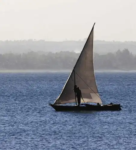 帆船,无人,竖图,室外,白天,正面,旅游,度假,海浪,海洋,美景,船,非洲