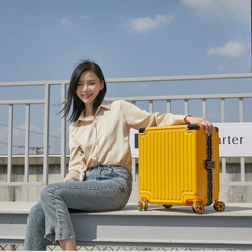 2021新品18寸pc铝框行李箱女密码锁登机箱小型拉杆箱潮流密码箱包