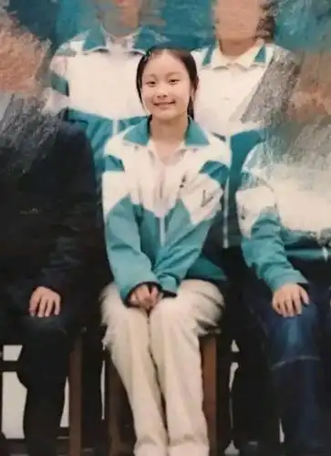 易烊千玺,肖战,李现,倪妮等明星小时候,初中,高中照片的详解