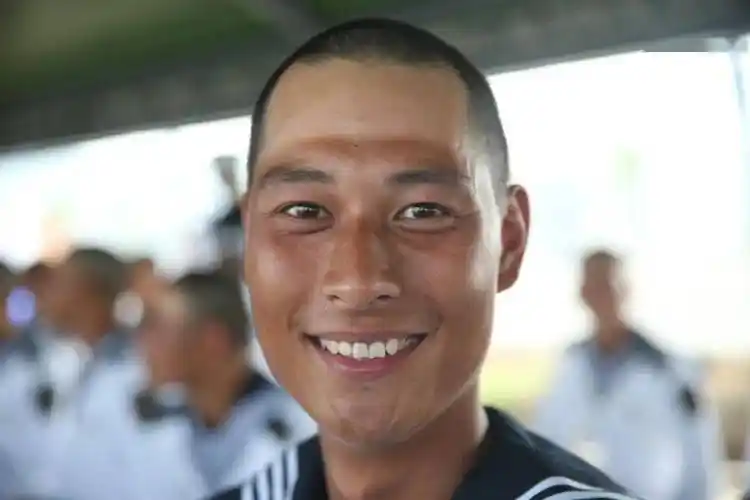 世界微笑日 | 中国军人,你笑起来真好看