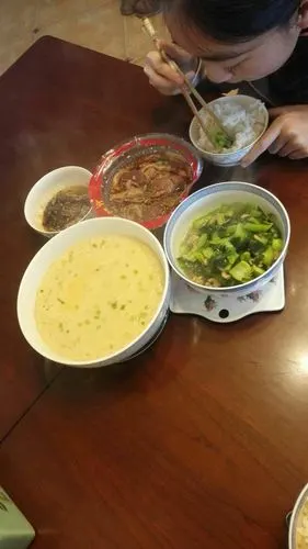 幸福家庭喜乐事多!(宝贝六年级学习以及和爸爸妈妈一起生活剪辑)