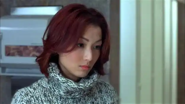 俗得那么真挚而动人,那一曲《终身美丽》,让郑秀文开启了她电影生涯的