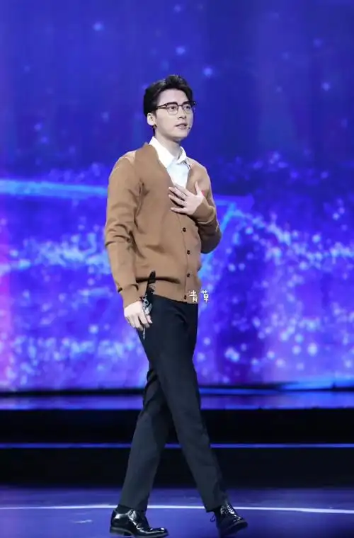 祝李易峰0504生日快乐##峰启新一岁,事事常安乐