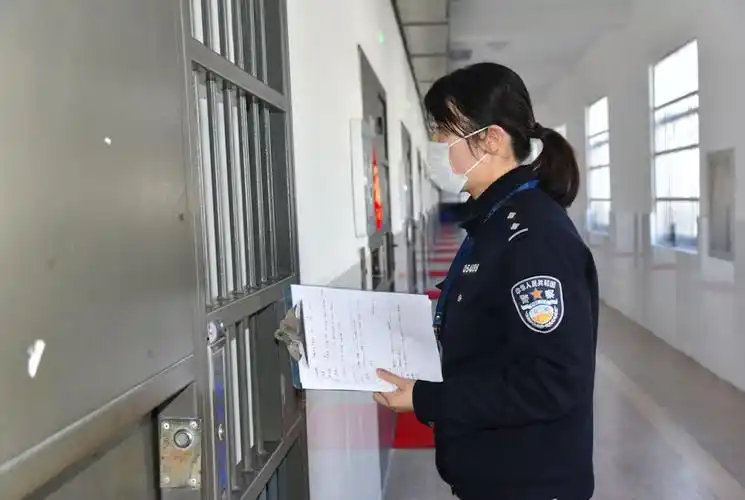 一份来自湖州监区女在押人员的特殊黑白手帐